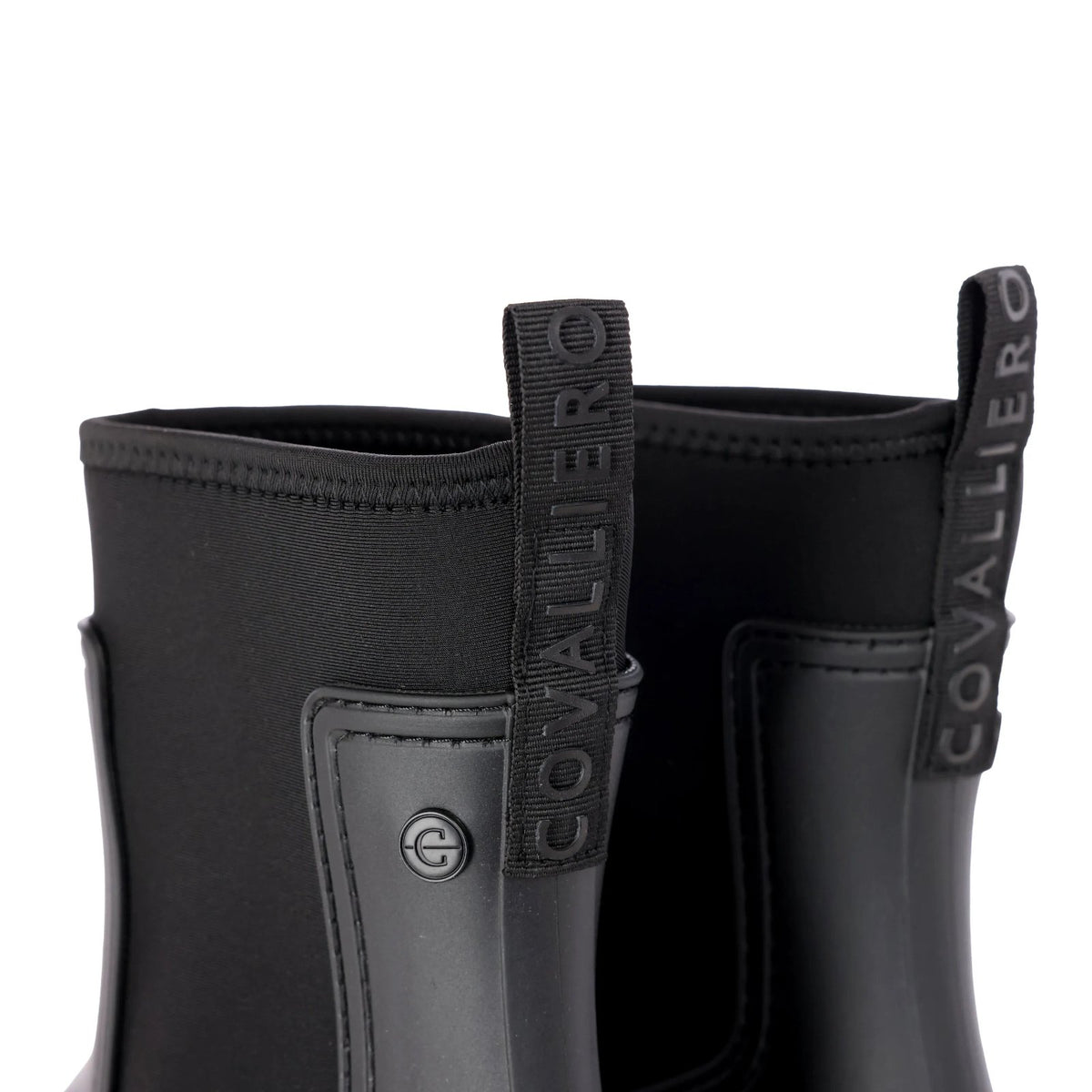 Covalliero RainBoots – Vattentäta stövlar för häststall
