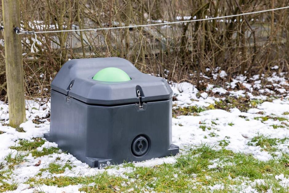 Frostsäkert vattenkar Uno 40 l – utan el, för upp till 15 djur